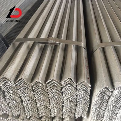 Estrutural Barras de ângulo perforadas laminadas a quente com baixo teor de carbono