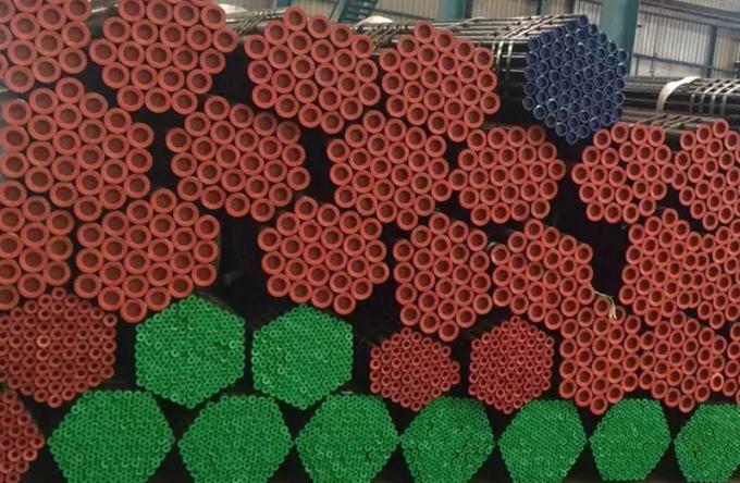 Boa qualidade ASTM A106 / API 5L Sch 40 Sch 80 Sch120 Tubo sem costura de aço pintado de preto 4